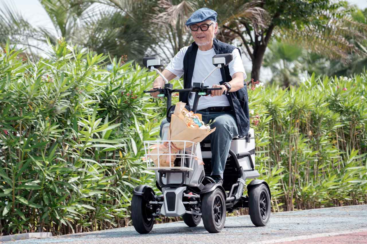 画像: 運転免許不要の四輪EV「SAGA Life」。デカい積載スペースと110kmの航続距離が特長の特定小型原付が約50万円で登場 - スマートモビリティJP