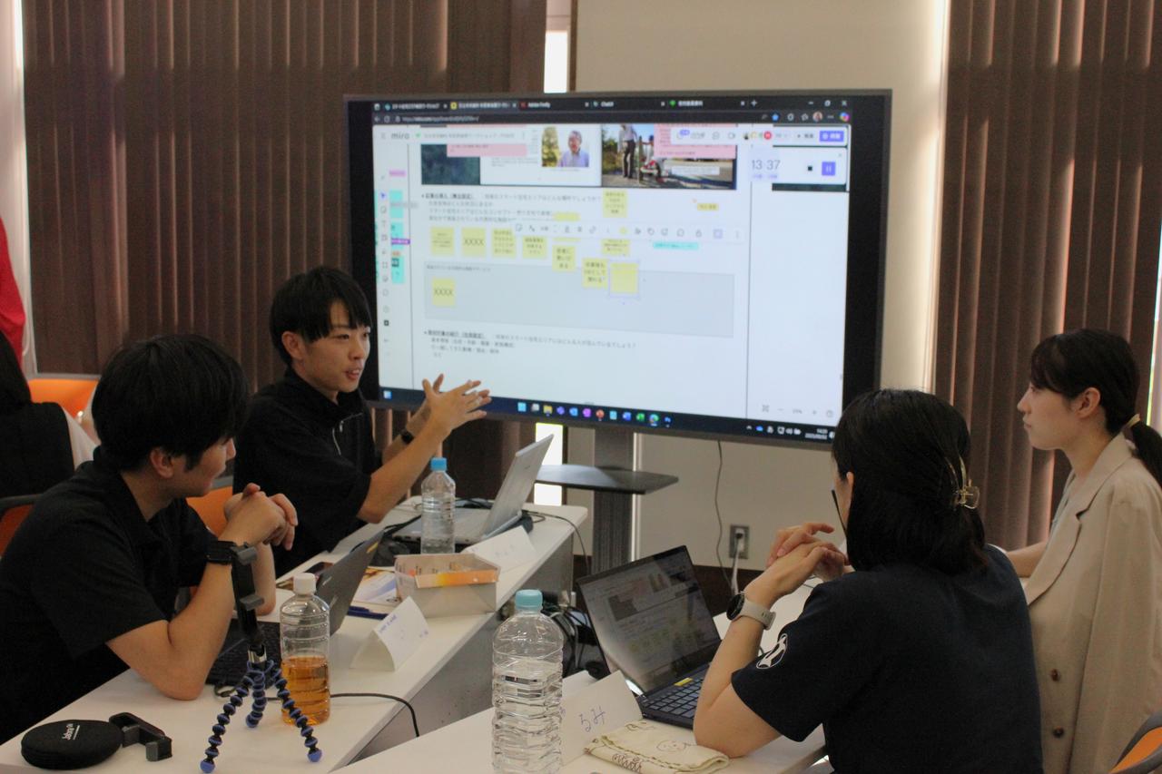 画像: 議論の様子