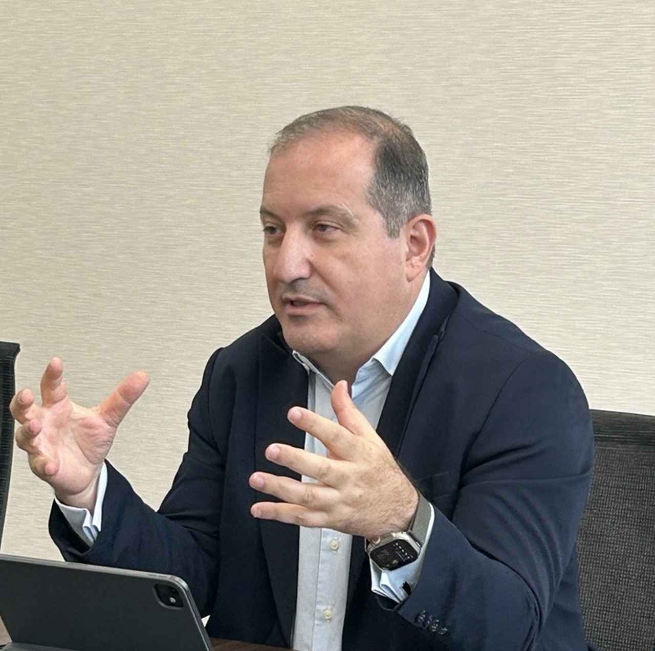 画像: Hitachi Europe Global Quality and Manufacturing Strategy Officer Nashaat Salman(ナシャート サルマン)