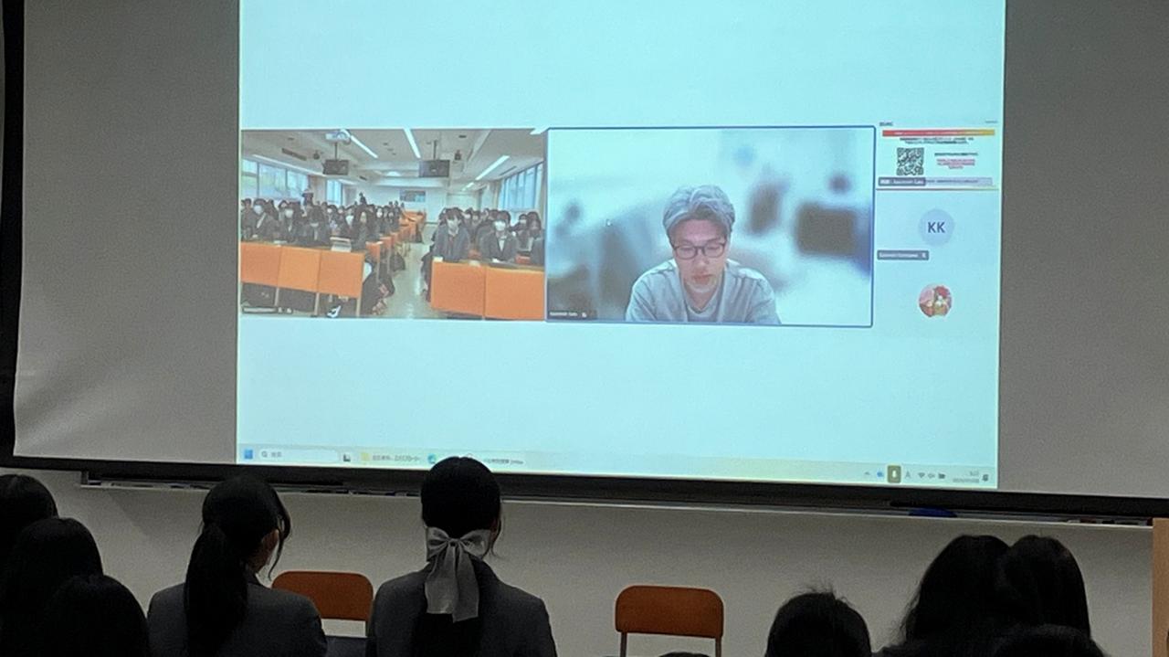 画像: インド駐在の社員が現地からリモートで講演