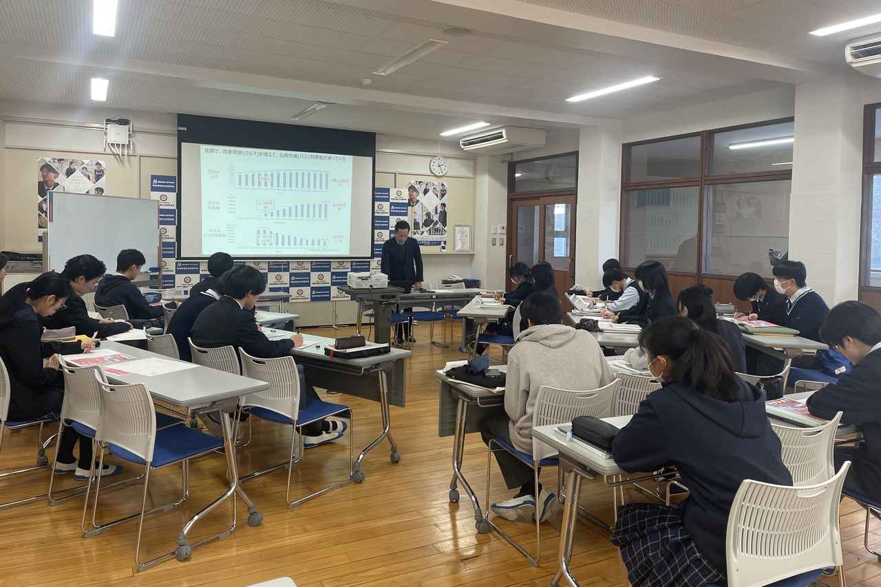 画像: 「移動」について、具体的な事例やデータを用いて説明いただきました