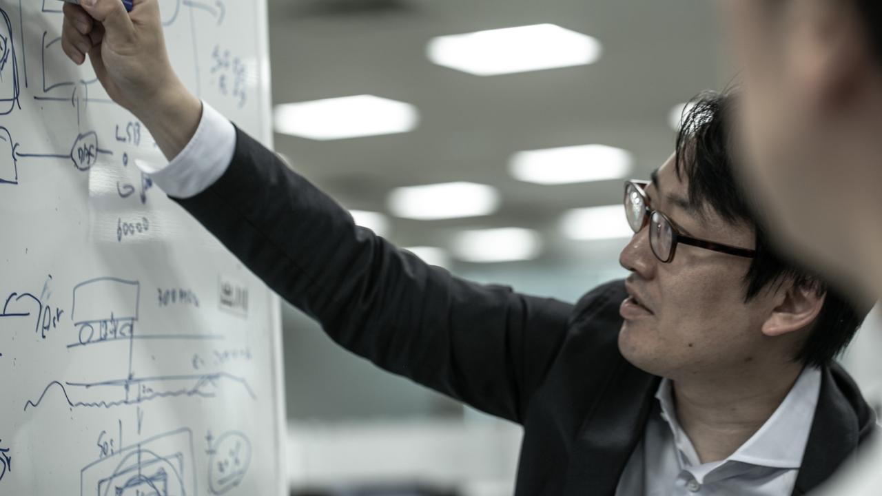 画像: 日立製作所 研究開発グループ Sustainability Innovation R&D 計測インテグレーションイノベーションセンタ エッジコンピューティング研究部 リーダ主任研究員・中村 洋平
