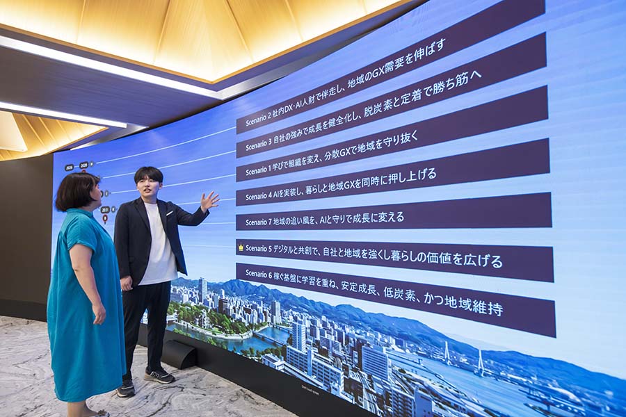 画像: ワークショップを通して得られた気づきについて語る花本さん