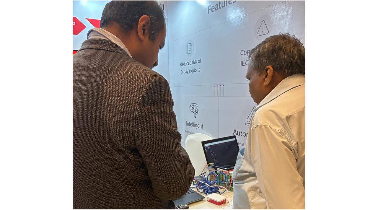 画像: Fuzzing solution demonstration to Mr. MAKP Singh, former CISO of Ministry of Power, Government of India