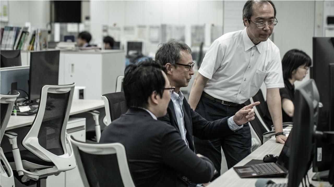画像1: Persevering with semiconductor chip research through difficult times