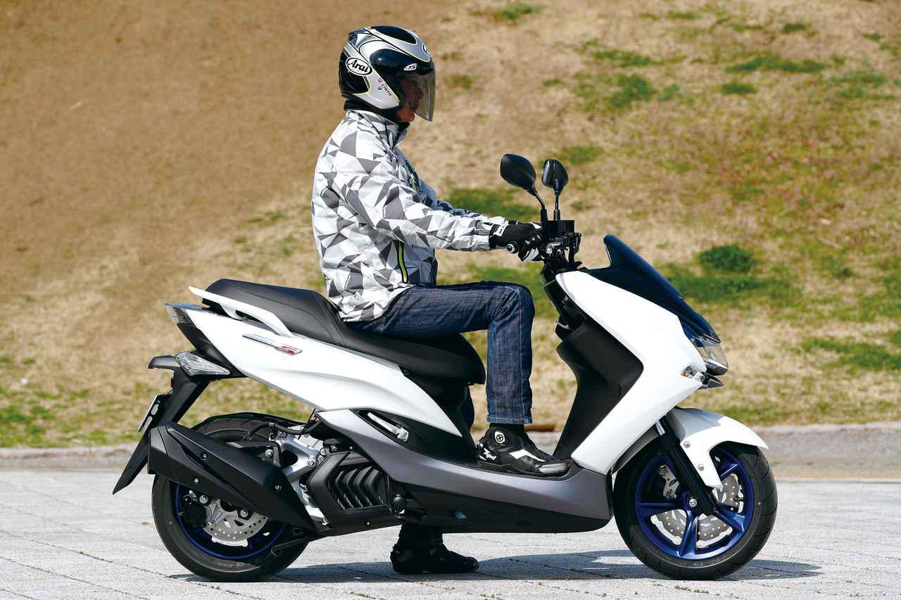 画像: シート高:795mm ライダーの身長・体重:176cm・62kg
