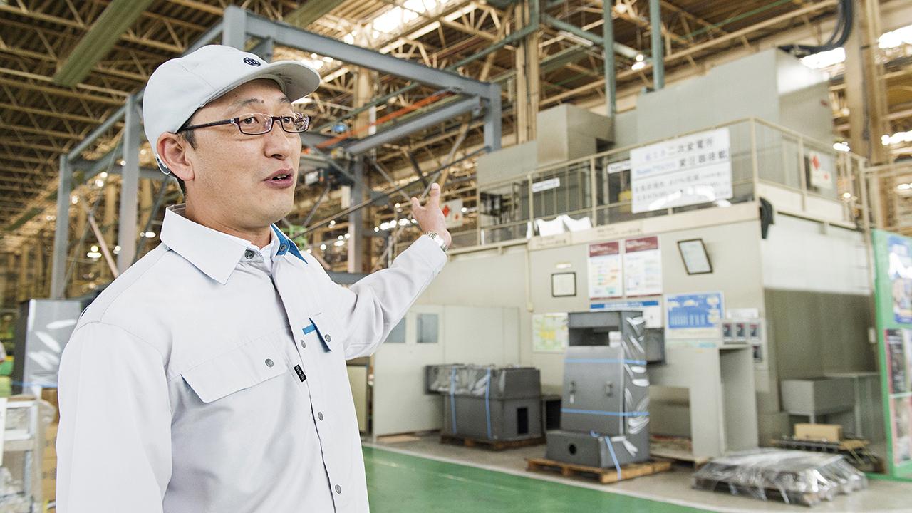 画像: 構内に配置された統合・更新された変電設備