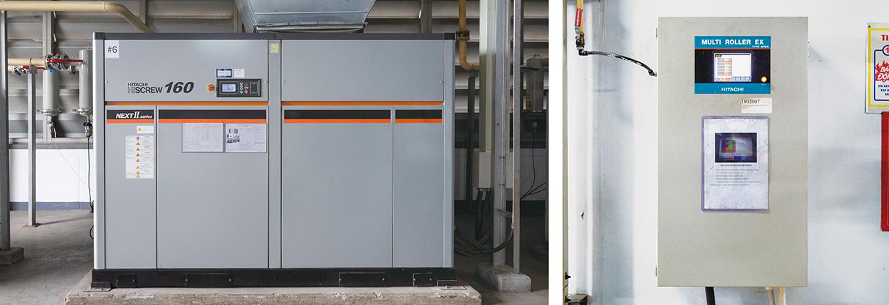 画像: 出力160kWの日立給油式スクリュー圧縮機（左）　省エネ実現に貢献する台数制御盤（右）