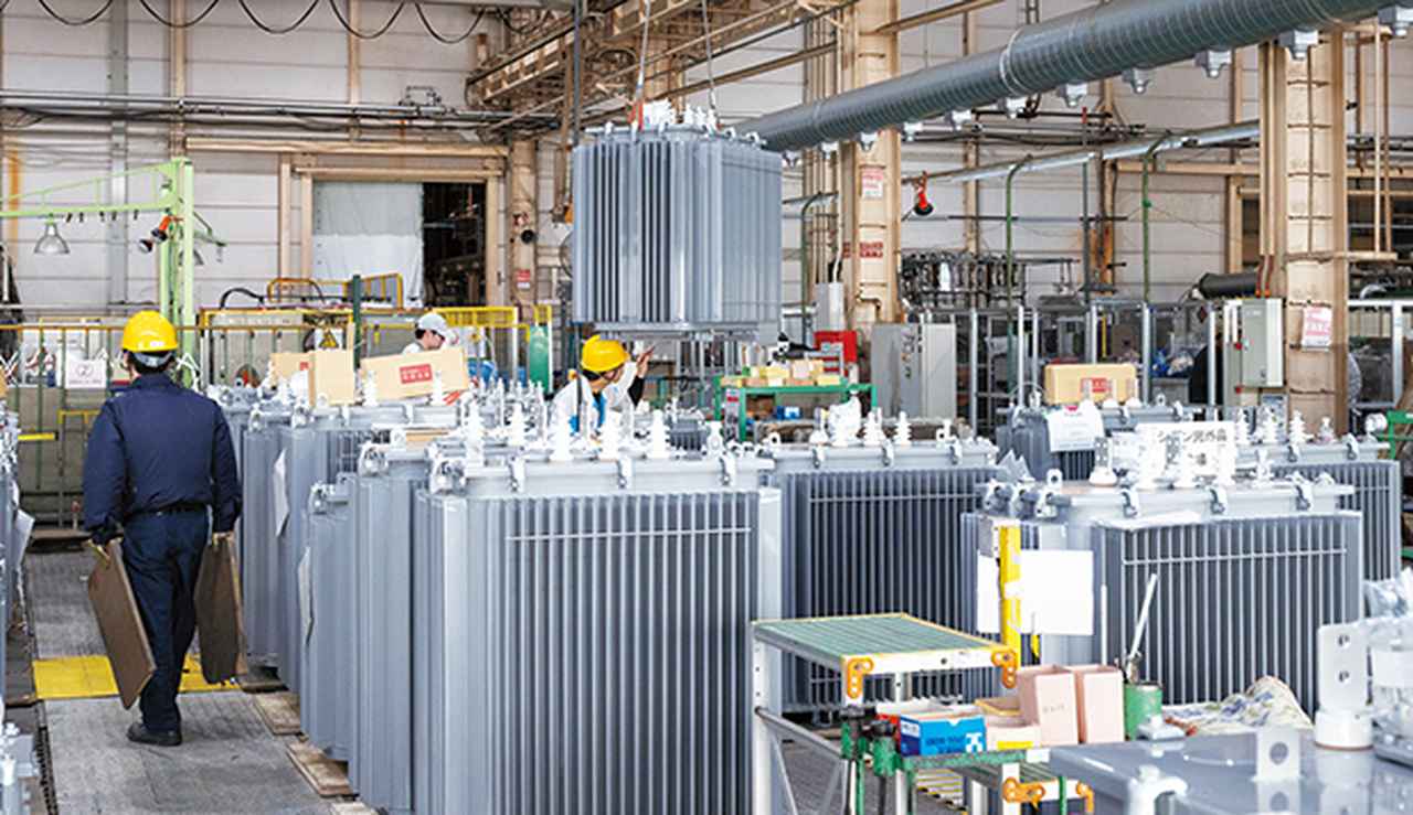 画像: 中形油入変圧器の仕上げライン