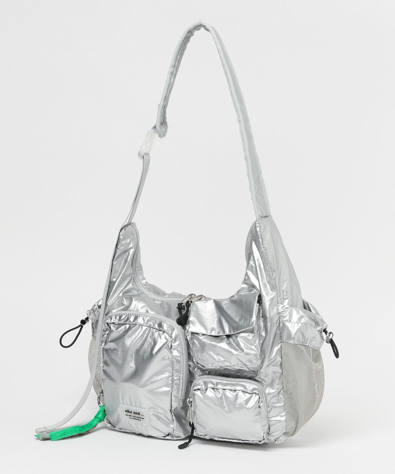 夏はやっぱり「シルバー」！【niko and 】持つだけで今っぽ