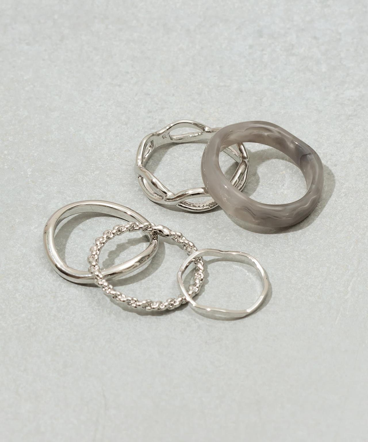 画像1: 出典：3COINS