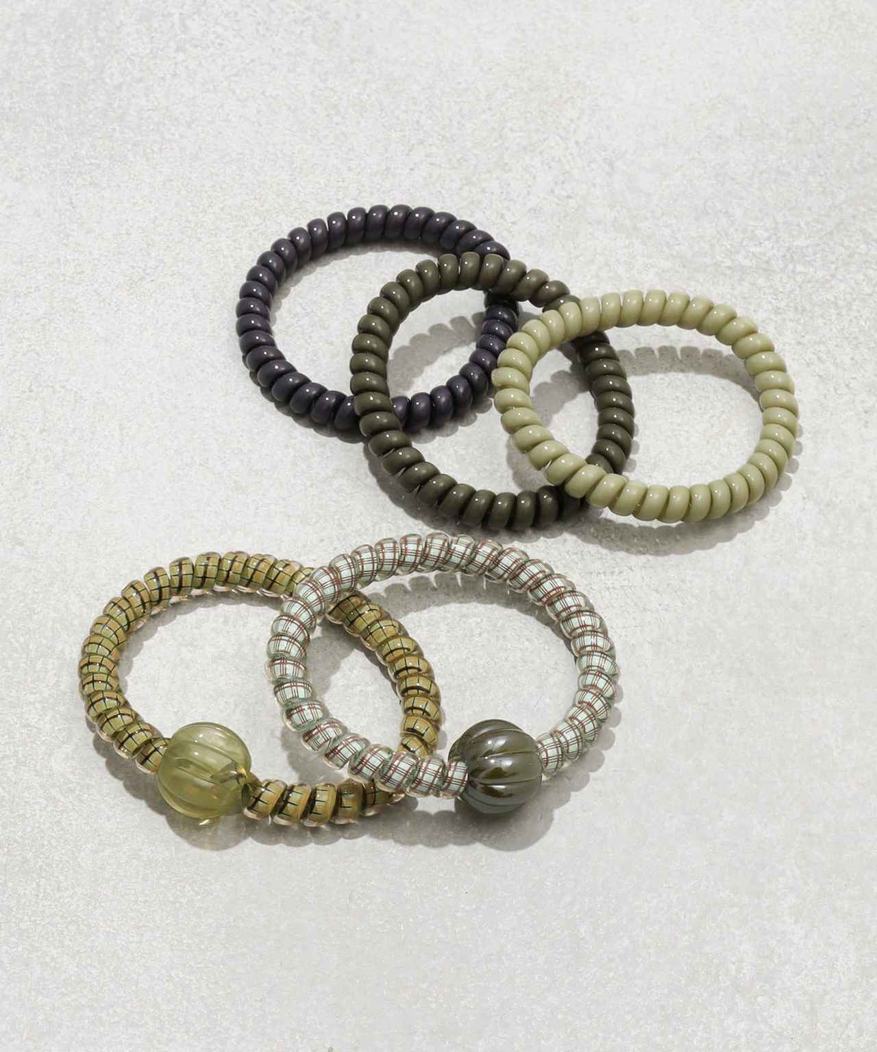 画像1: 出典：3COINS