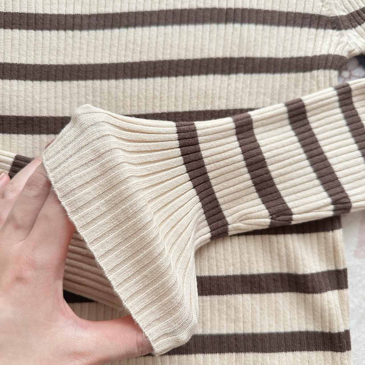 画像: もちもち素材でストレスフリーな着心地