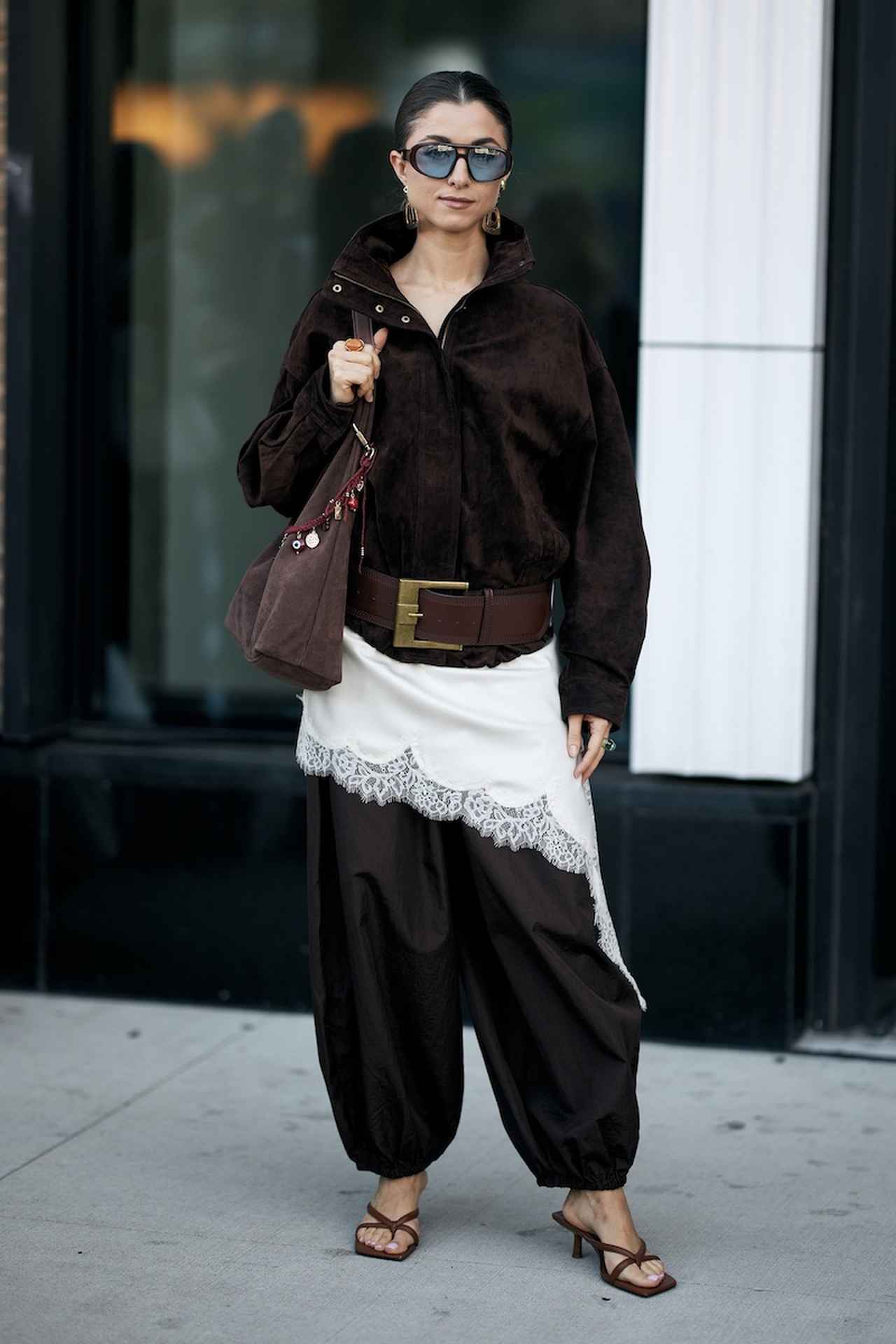 画像: 【スエード】スカートを重ね着してトレンド感満載に