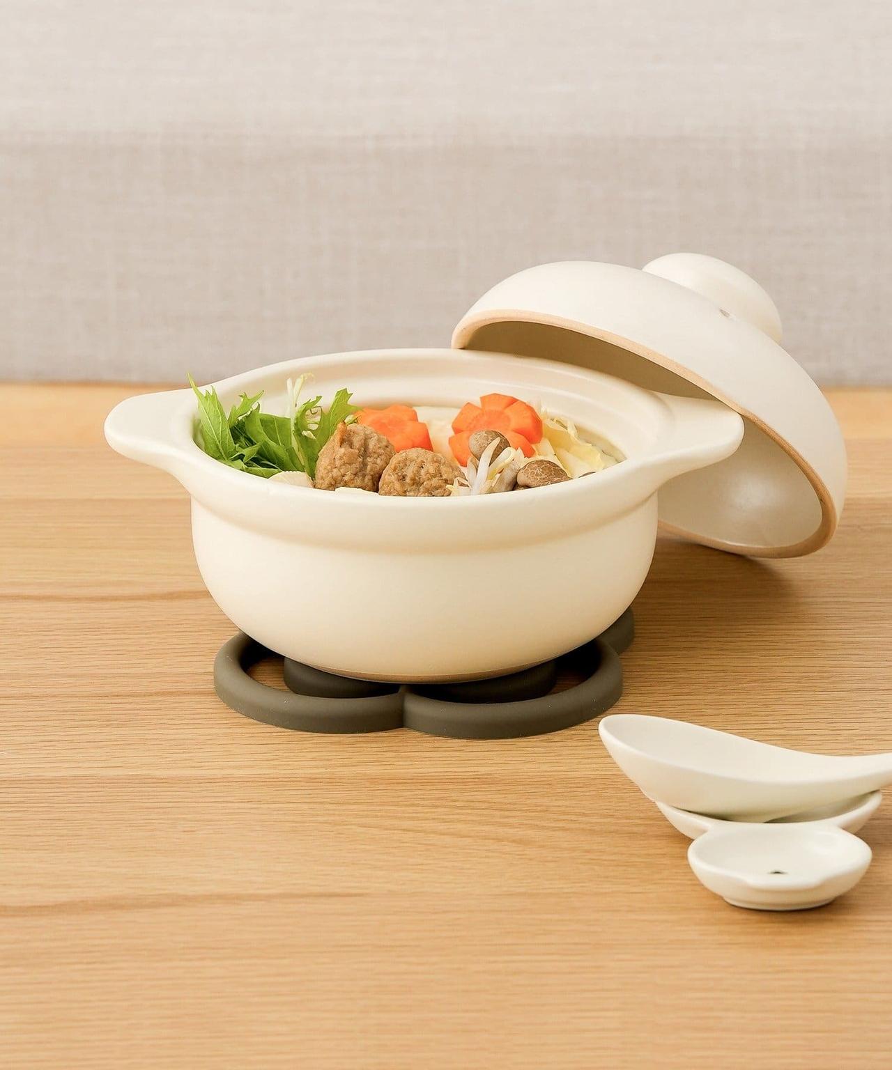 画像1: 出典：3COINS