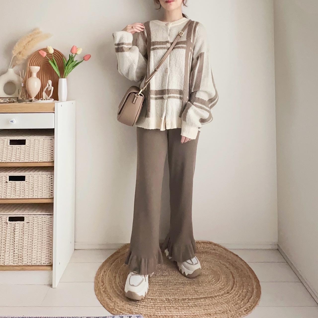 画像: ゆるっとカーディガンでリラックス感を