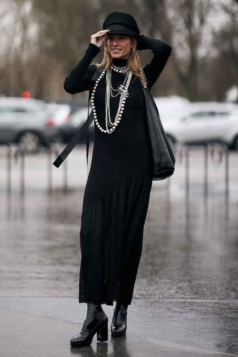 画像: マリンキャップ × パールネックレスで飾りつけ