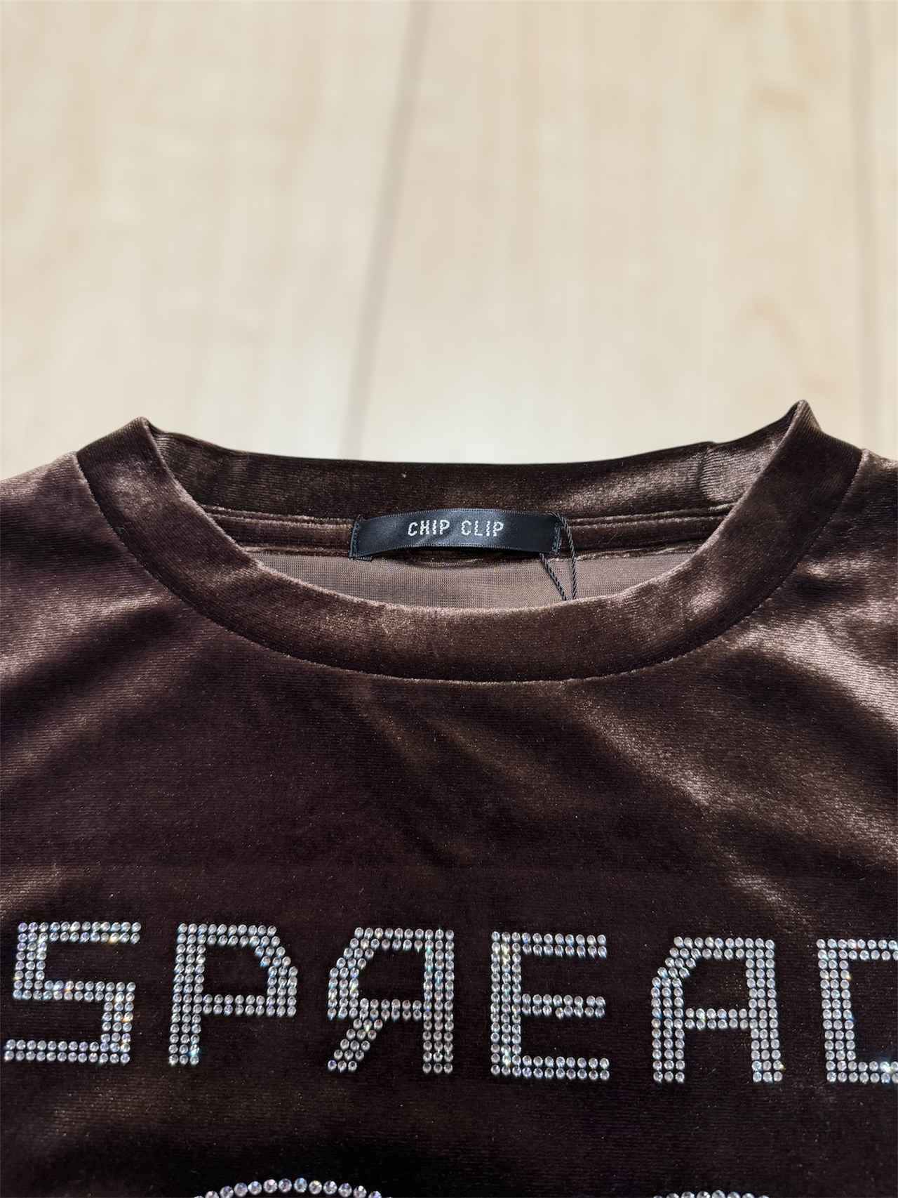 画像: 着やすい襟元