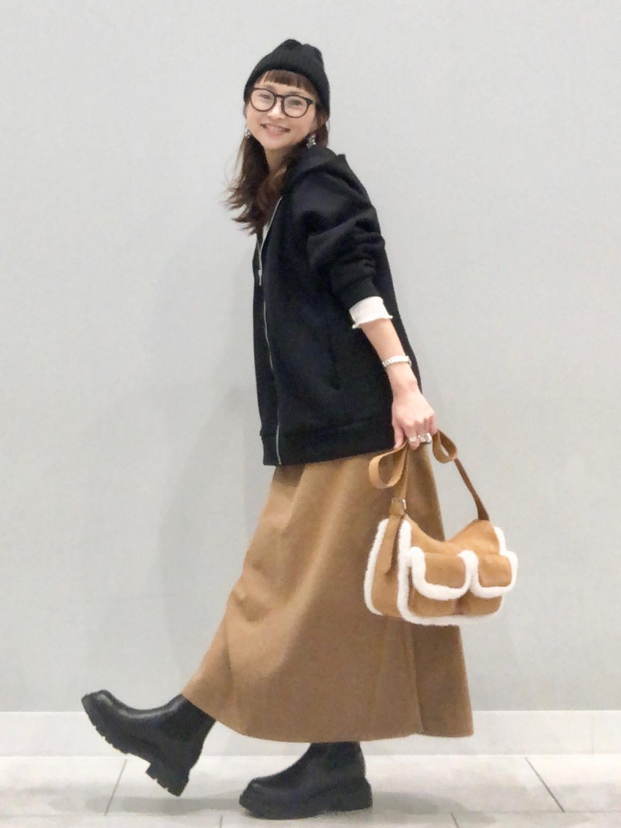 画像2: 出典：GU