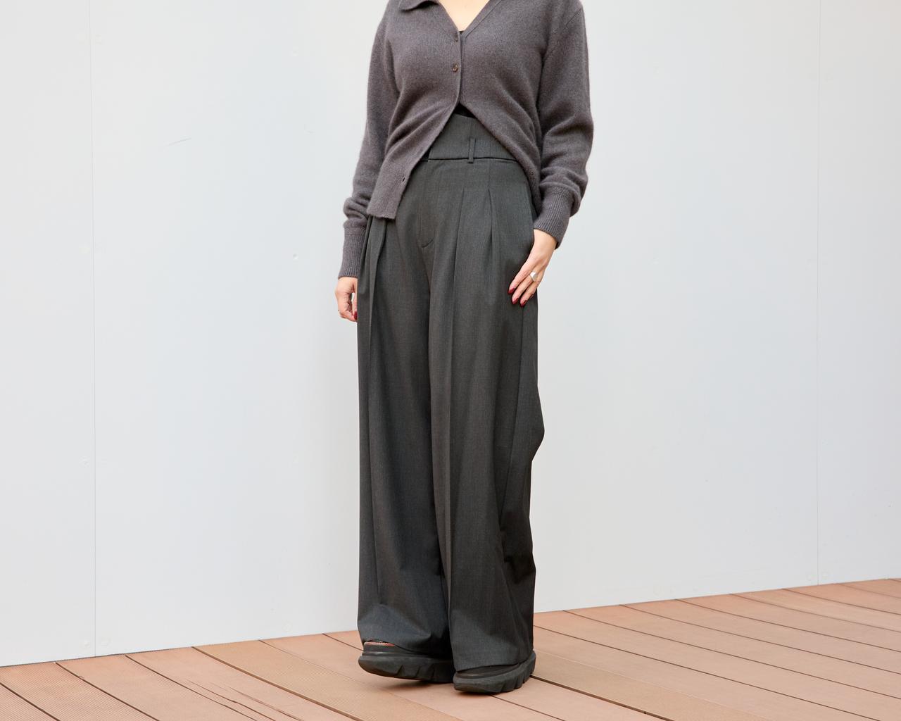 画像: オケージョンもOKなボリュームスラックス