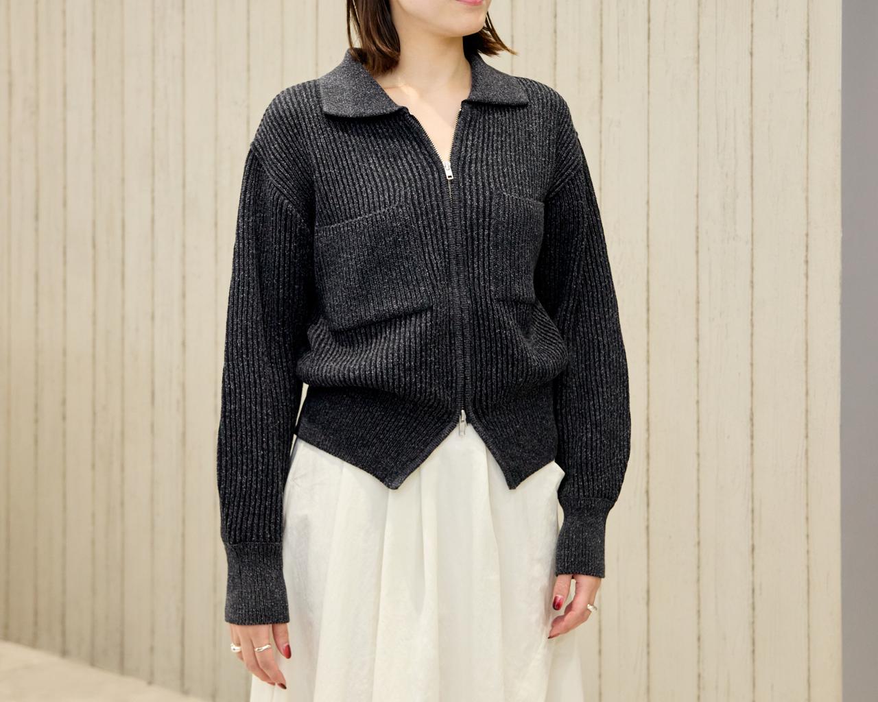 画像: 糸からセレクトしたドライバーズニット