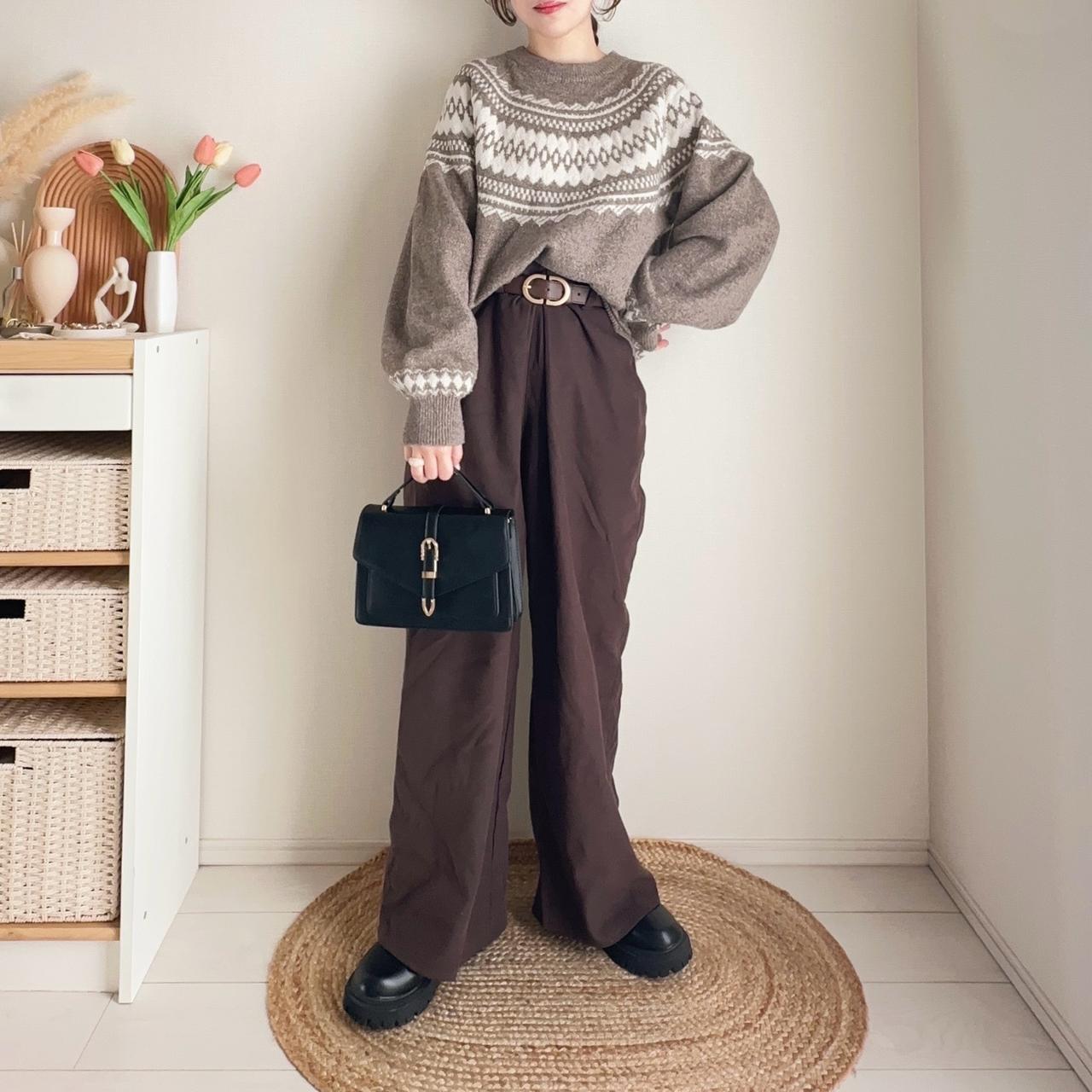 画像: タックパンツで楽しむ大人カジュアル