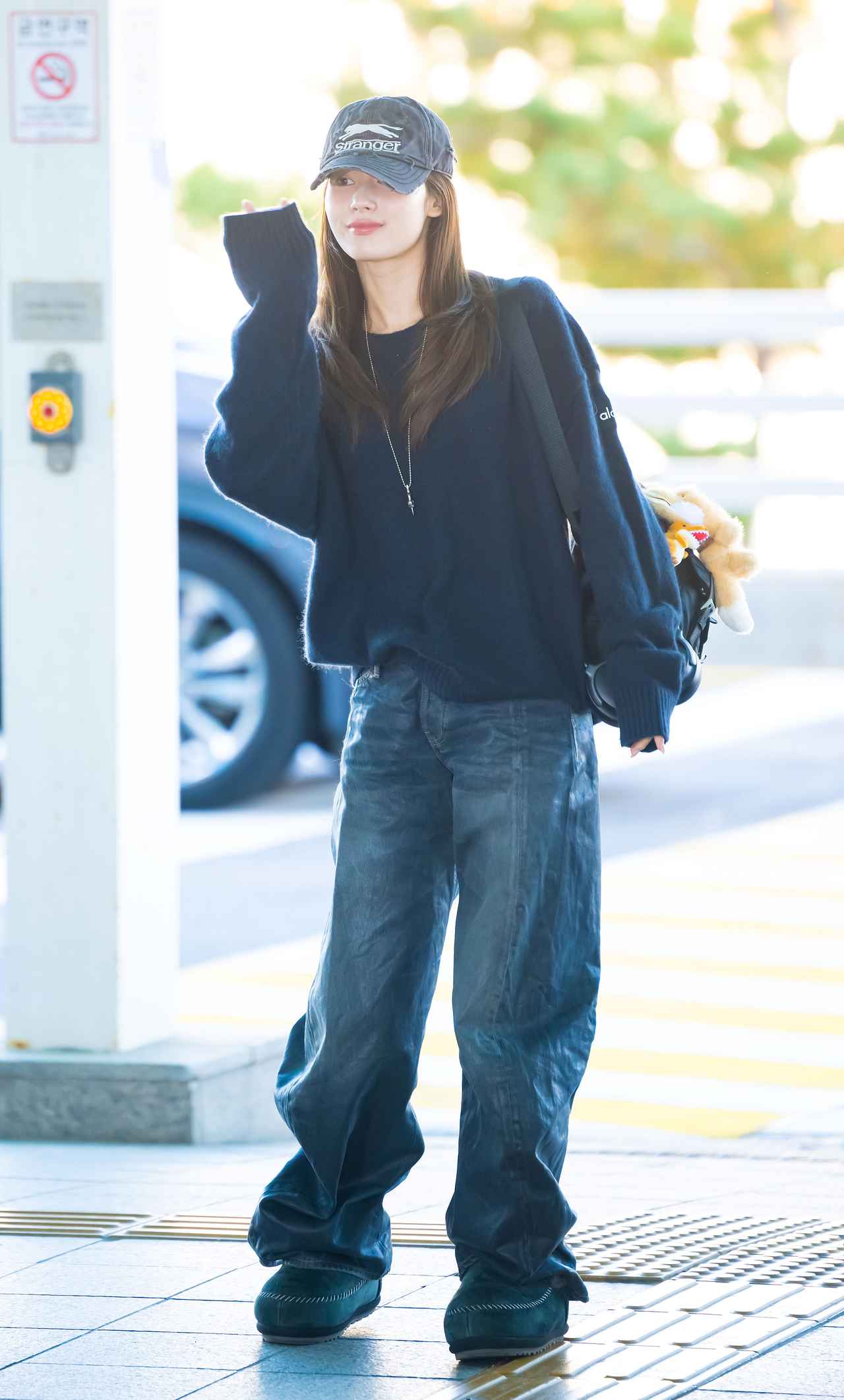 画像: 【TWICE サナ】愛らしさとY2Kのこなれ感を融合