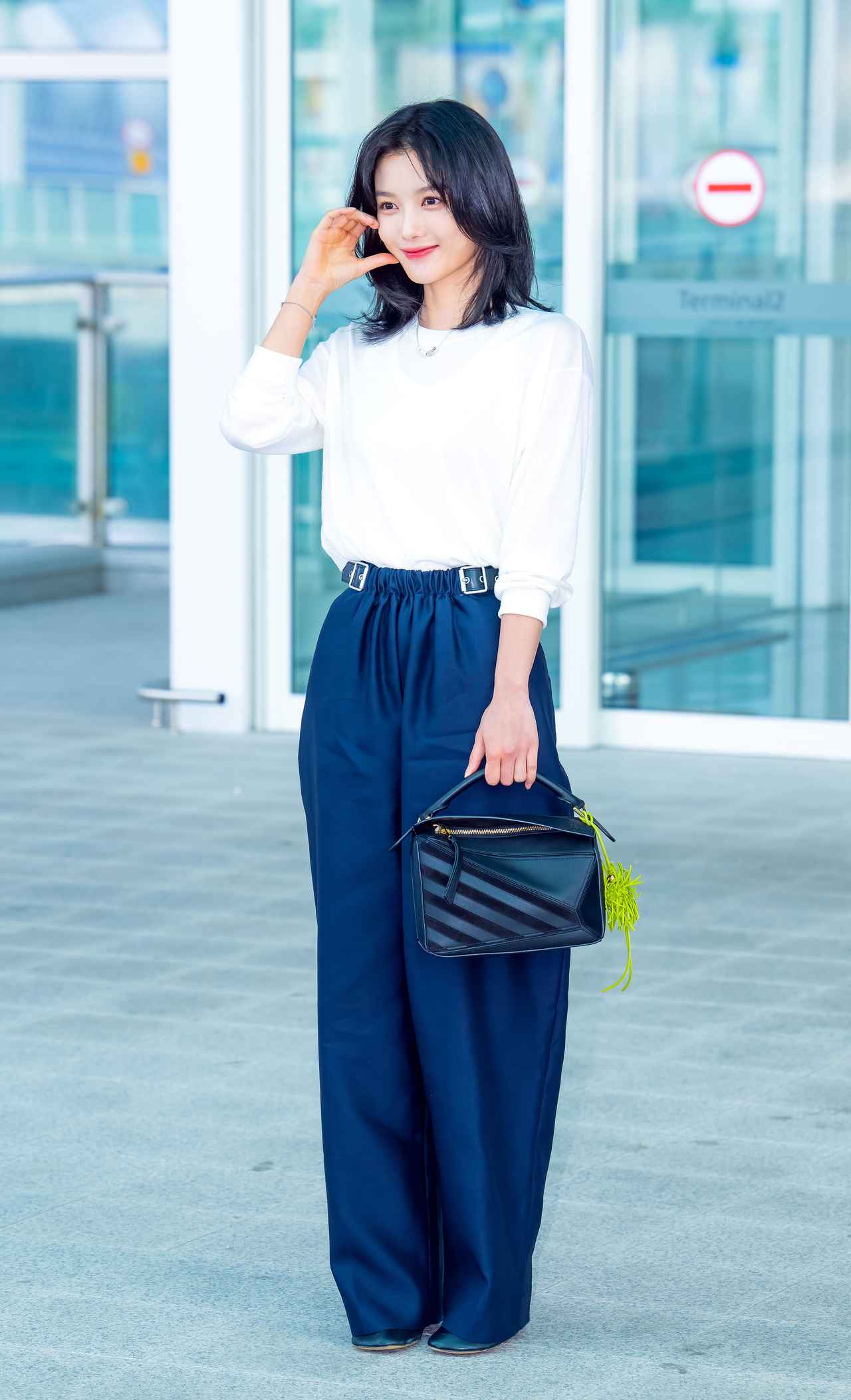 画像: 【サテンパンツ】ほどよい光沢感でラグジュアリーに