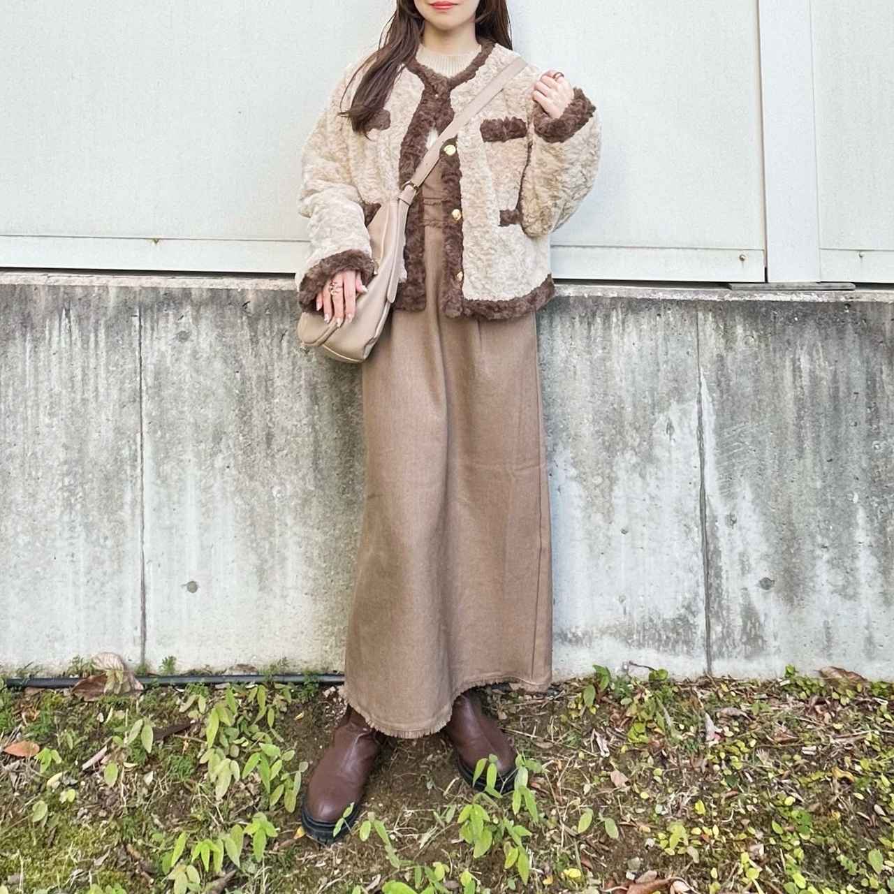 画像: ボタンの留め方で着こなしに変化を