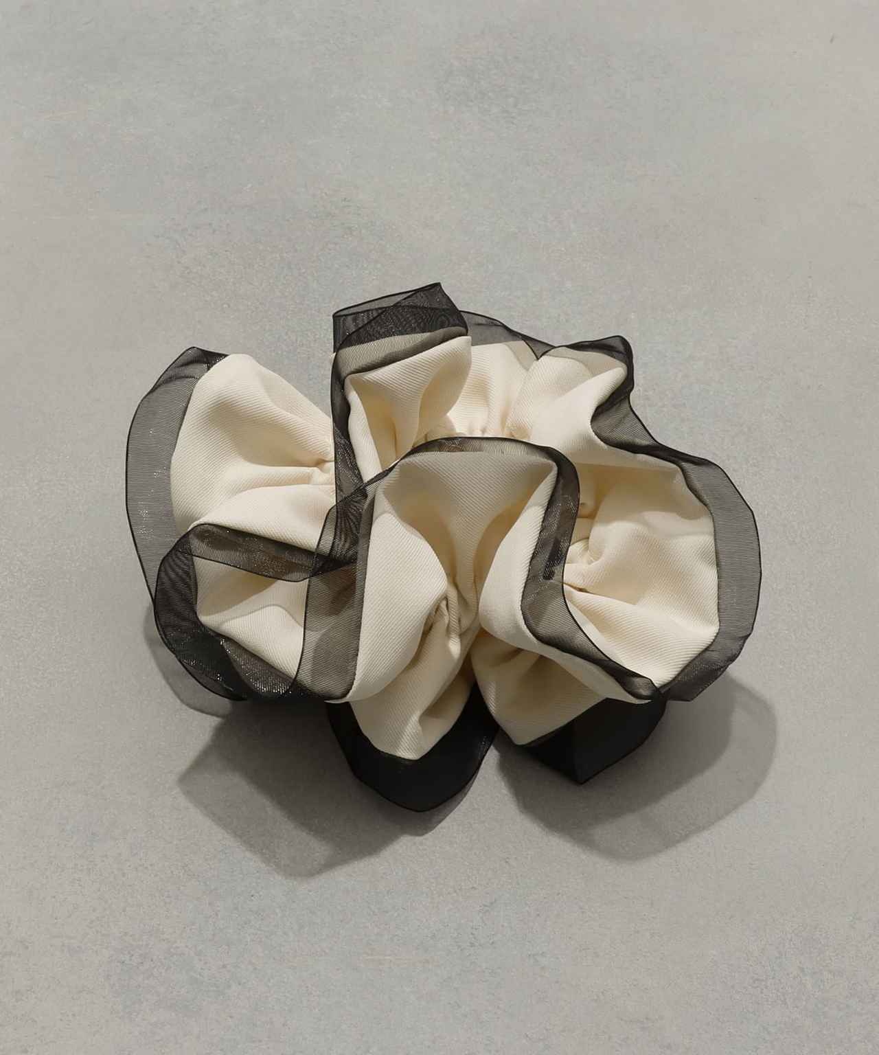 画像1: 出典：3COINS