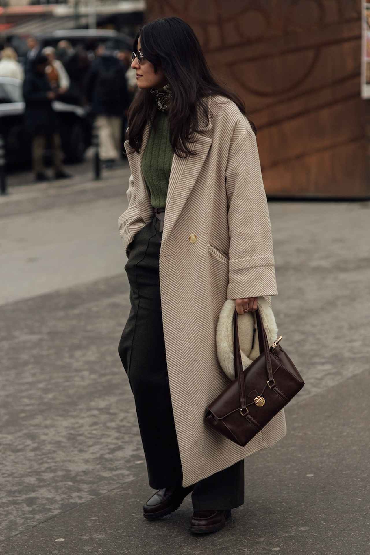 画像: 今っぽさとクラシカルを行き来するバッグを採用