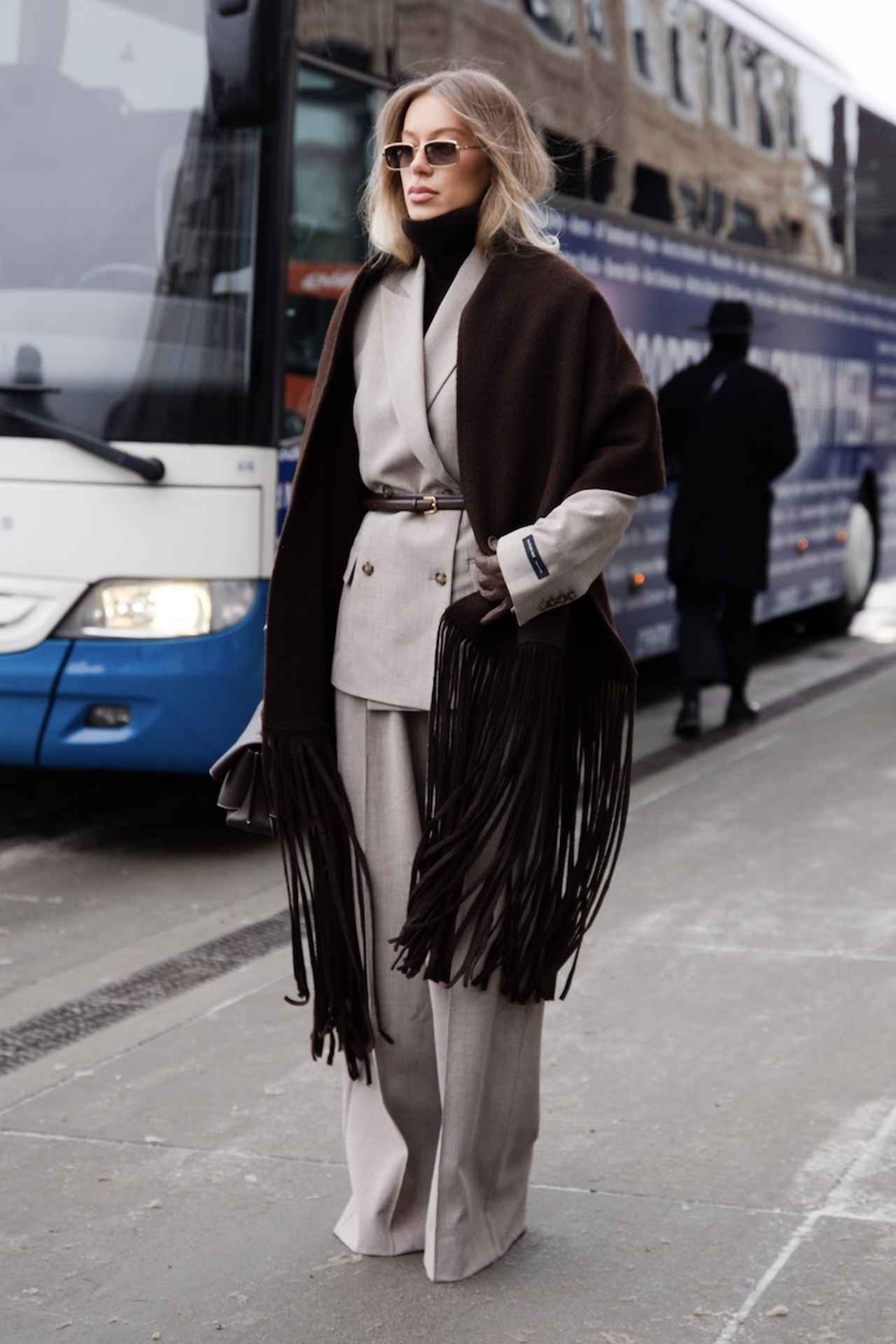 画像: 春へと繋がる明るいベージュセットアップを軸にする