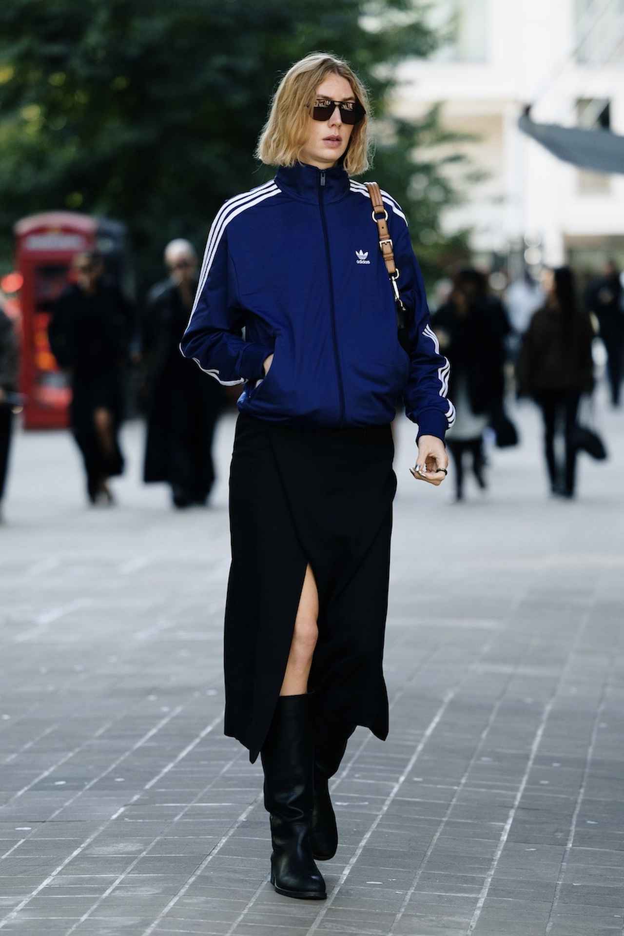 画像: 街着に昇華させたトラックブルゾンスタイル