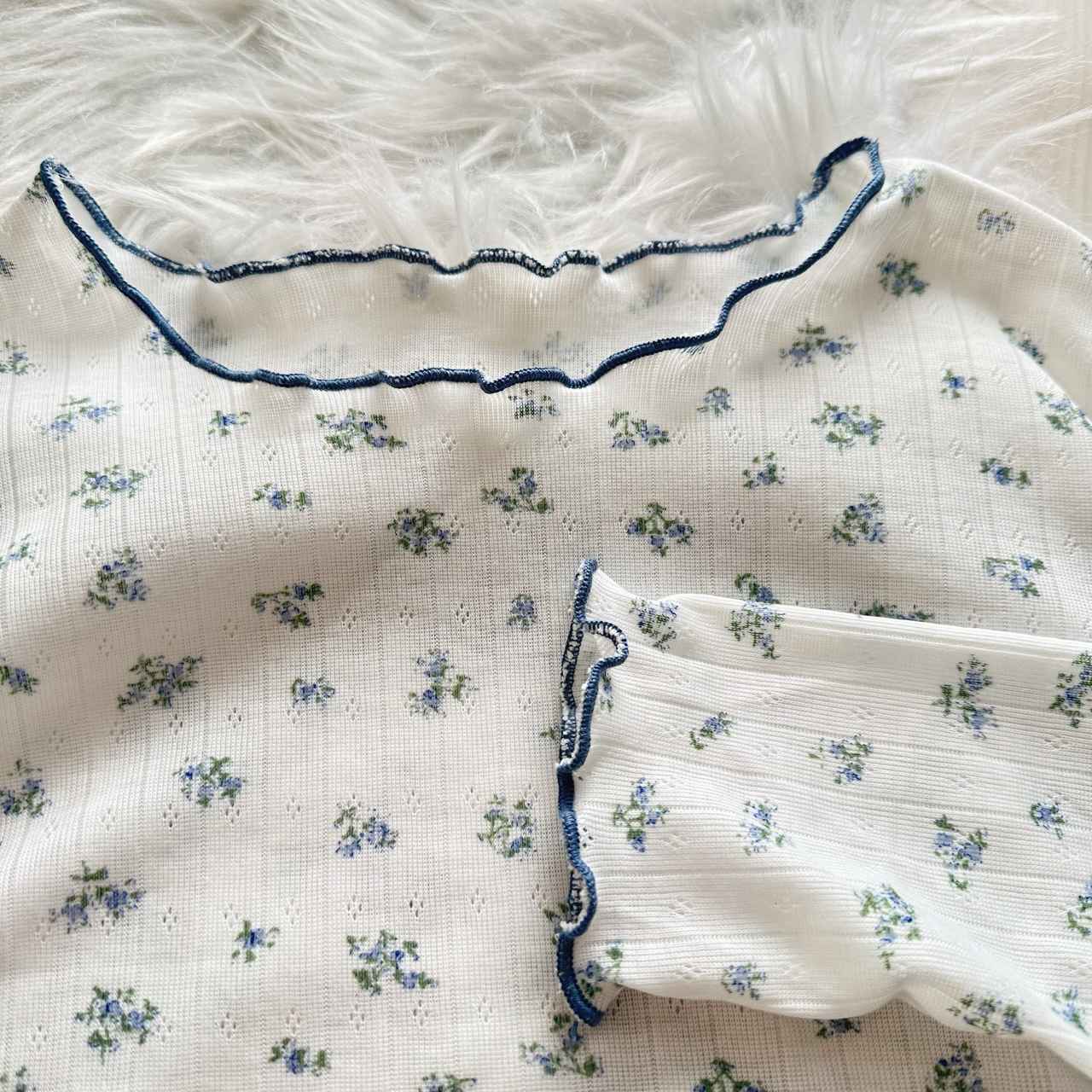 画像: ブルーのメローがさりげないアクセント