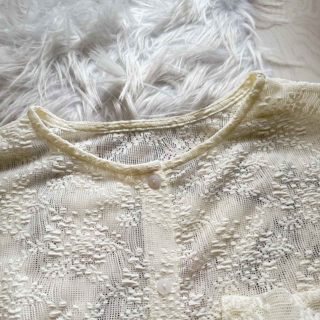 画像: すっきり見えするクルーネック