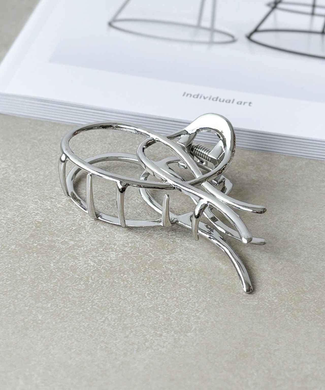 画像1: 出典：3COINS