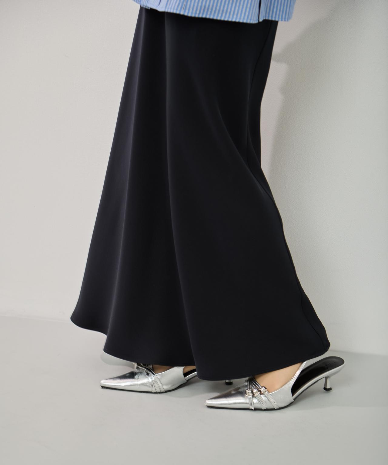 画像: スカート￥24,200（TOKYO BASE提供写真） key-timez.com