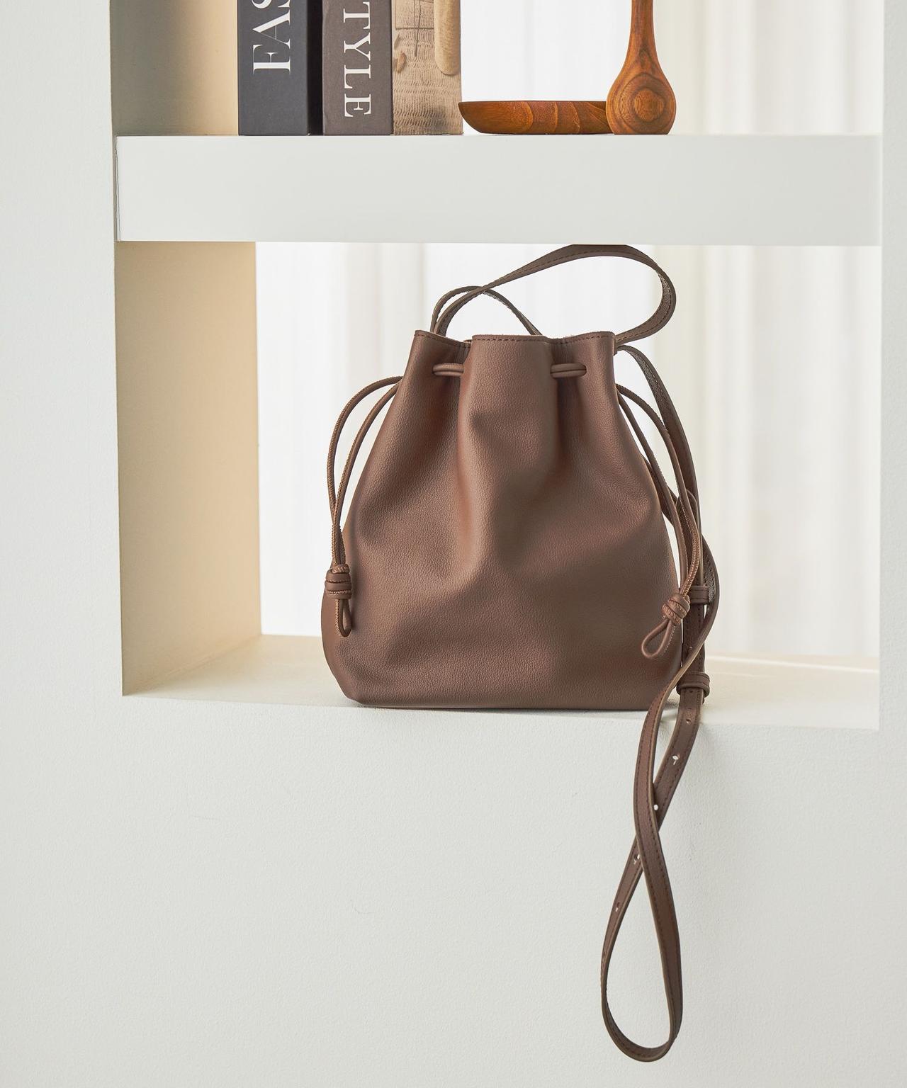 画像1: 出典：and ST