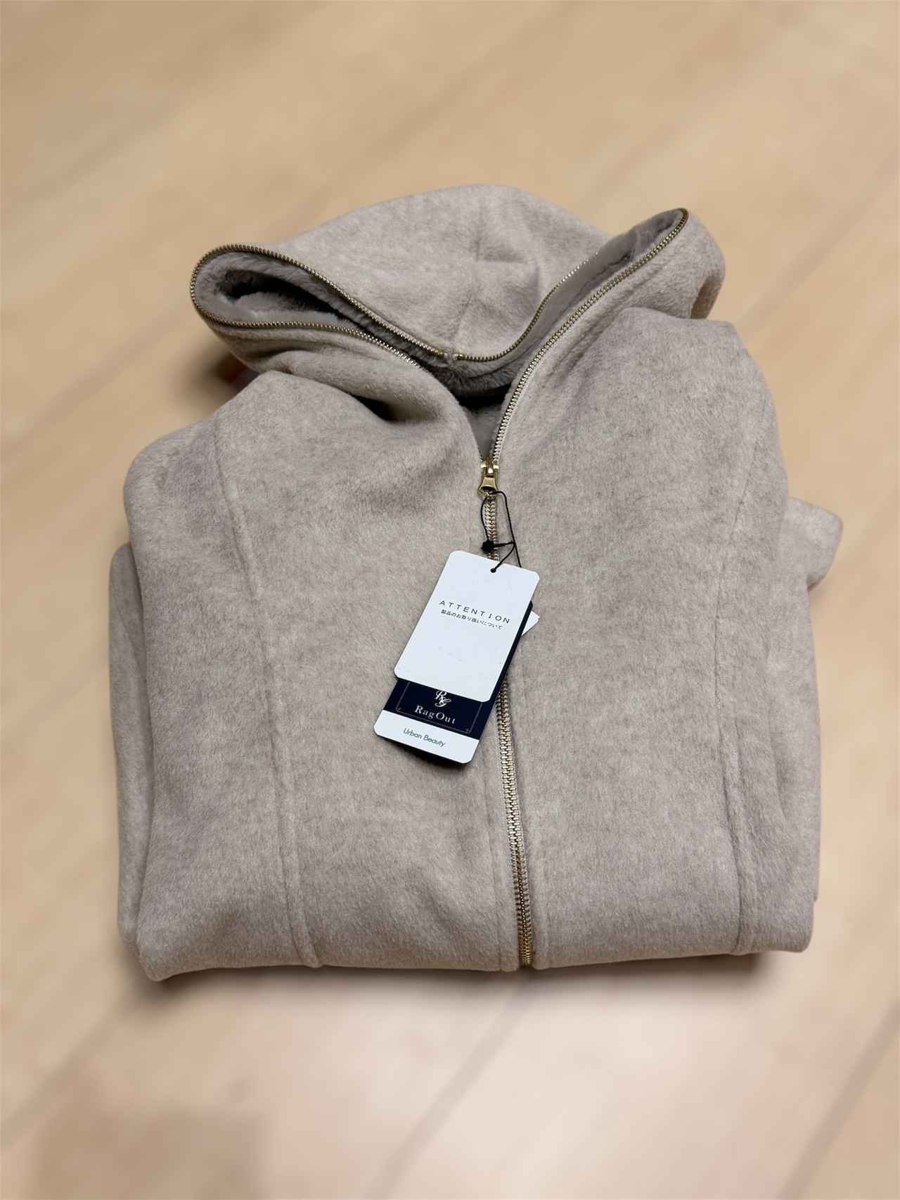 画像: コンパクト