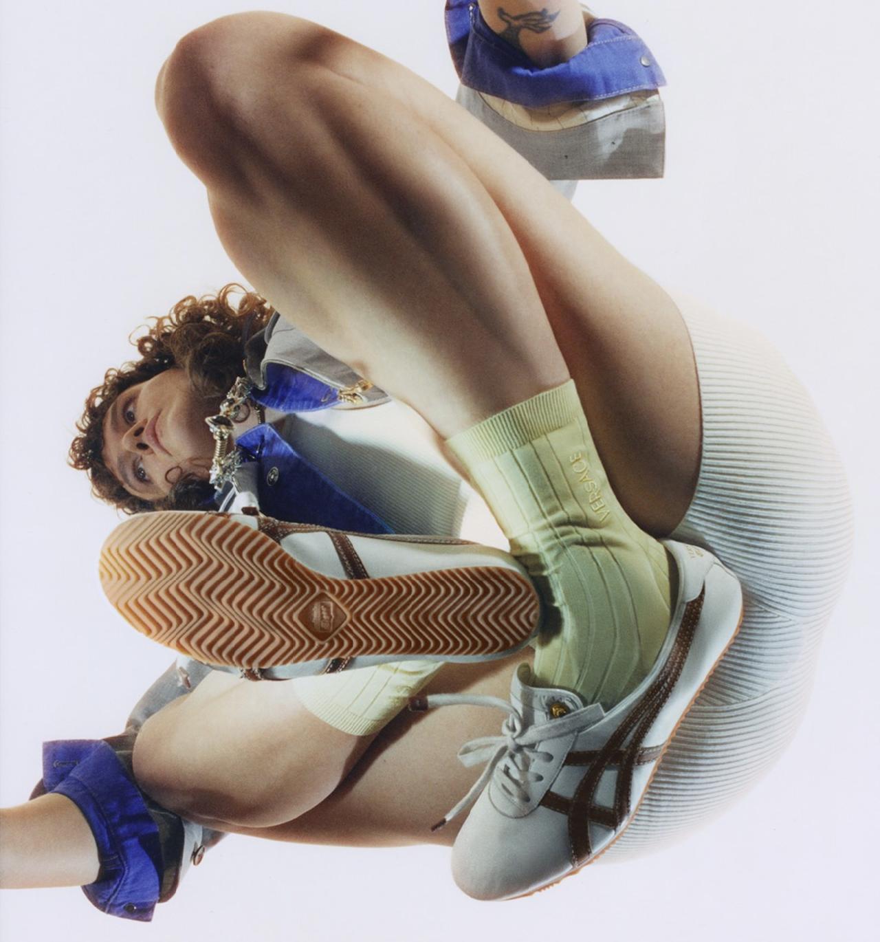 画像1: 【オニツカタイガー】×【ヴェルサーチェ】初コラボ「TAI-CHI サクラ」が話題！