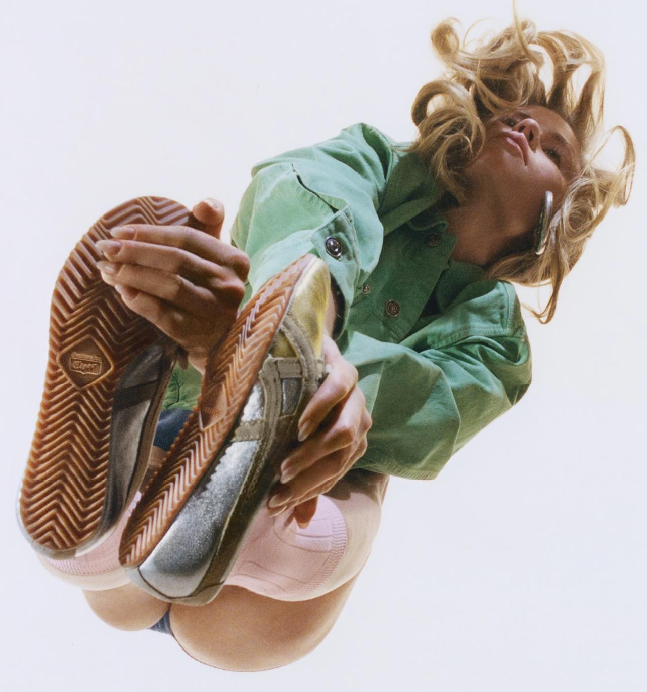 画像2: 【オニツカタイガー】×【ヴェルサーチェ】初コラボ「TAI-CHI サクラ」が話題！