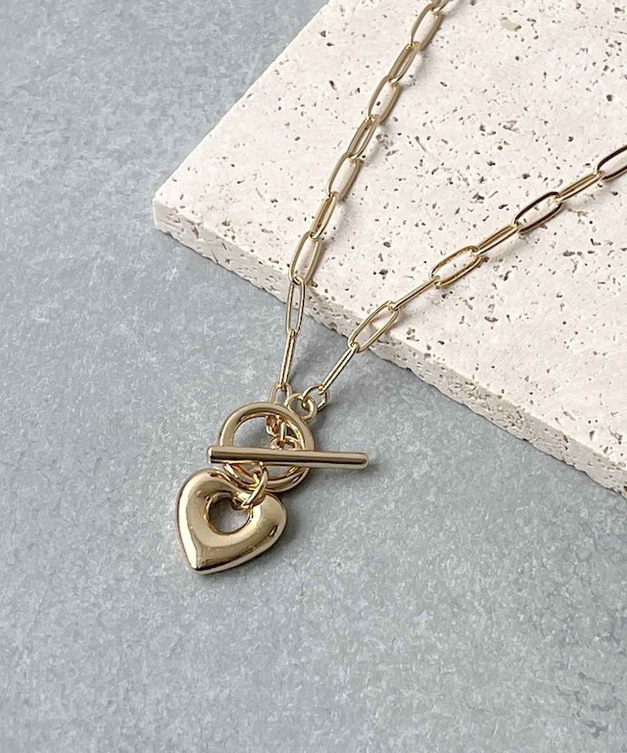 画像1: 出典：3COINS