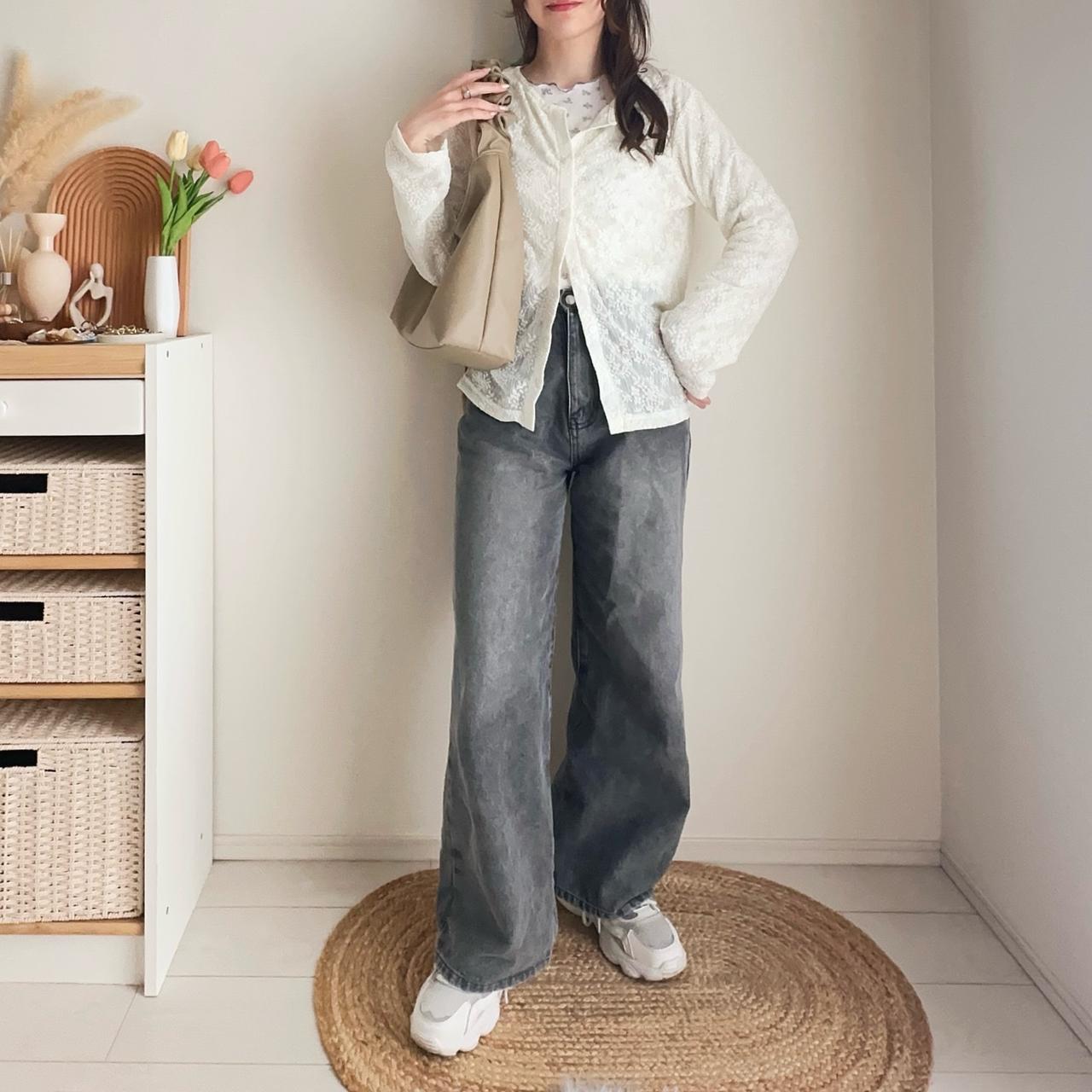 画像: さりげない華やかさをプラスしたレイヤードスタイル