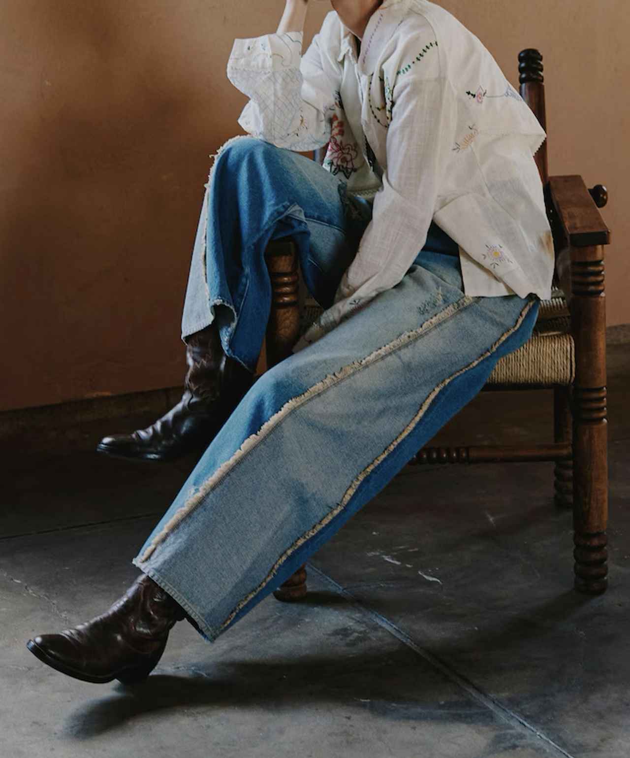 画像: 【フリーダ】 配色カーブデニム（ブルー）¥14,960 （フリークス ストア） 出典：フリーダ