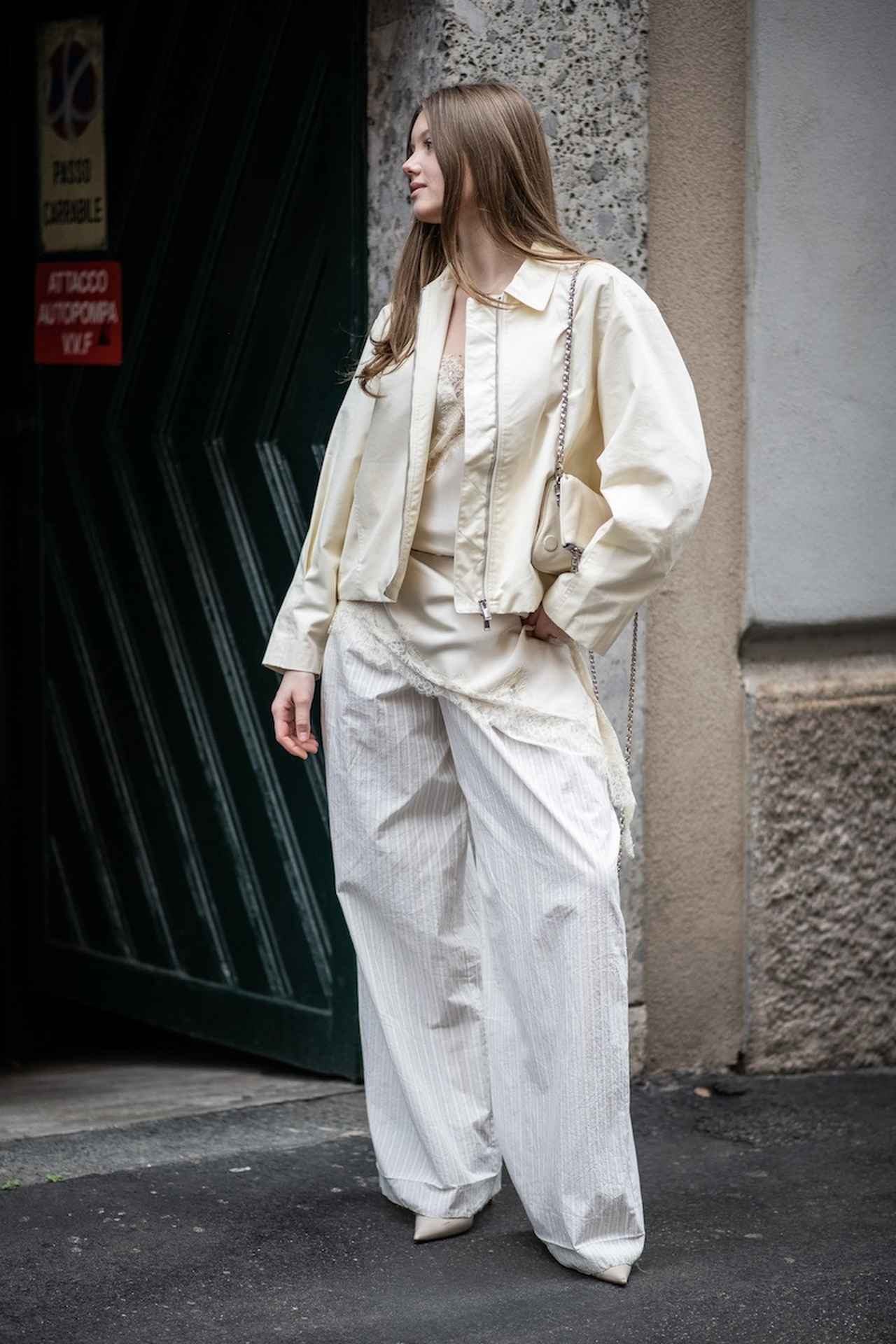 画像: フェミニンを効かせ表情豊かに