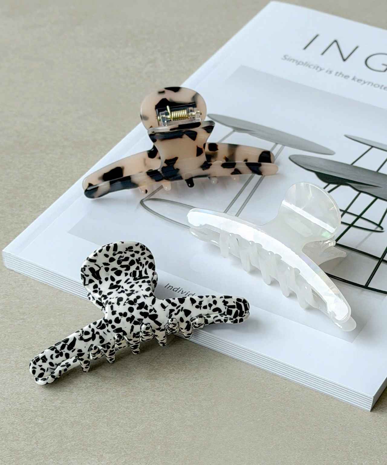 画像2: 出典：3COINS