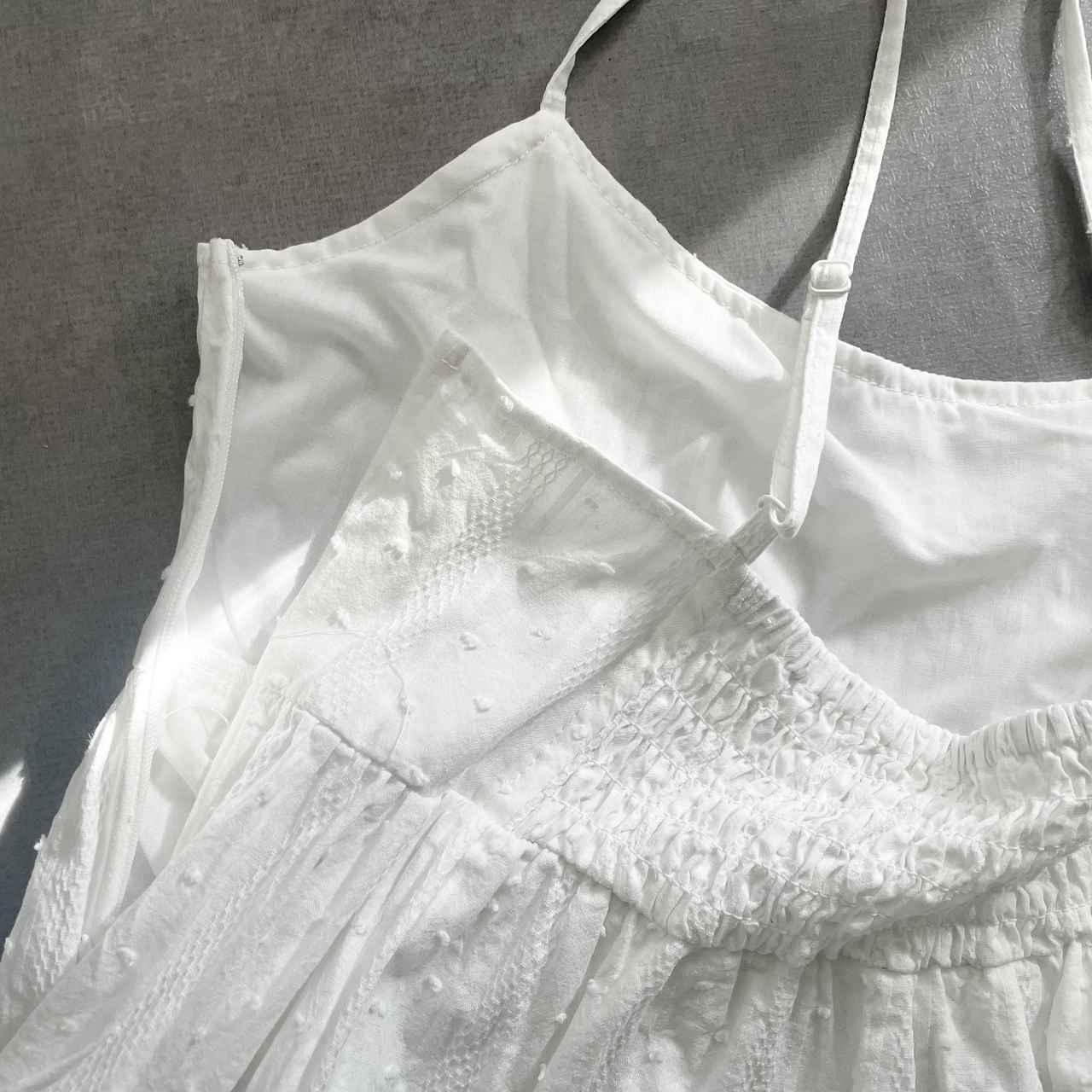 画像2: 素材感が魅力