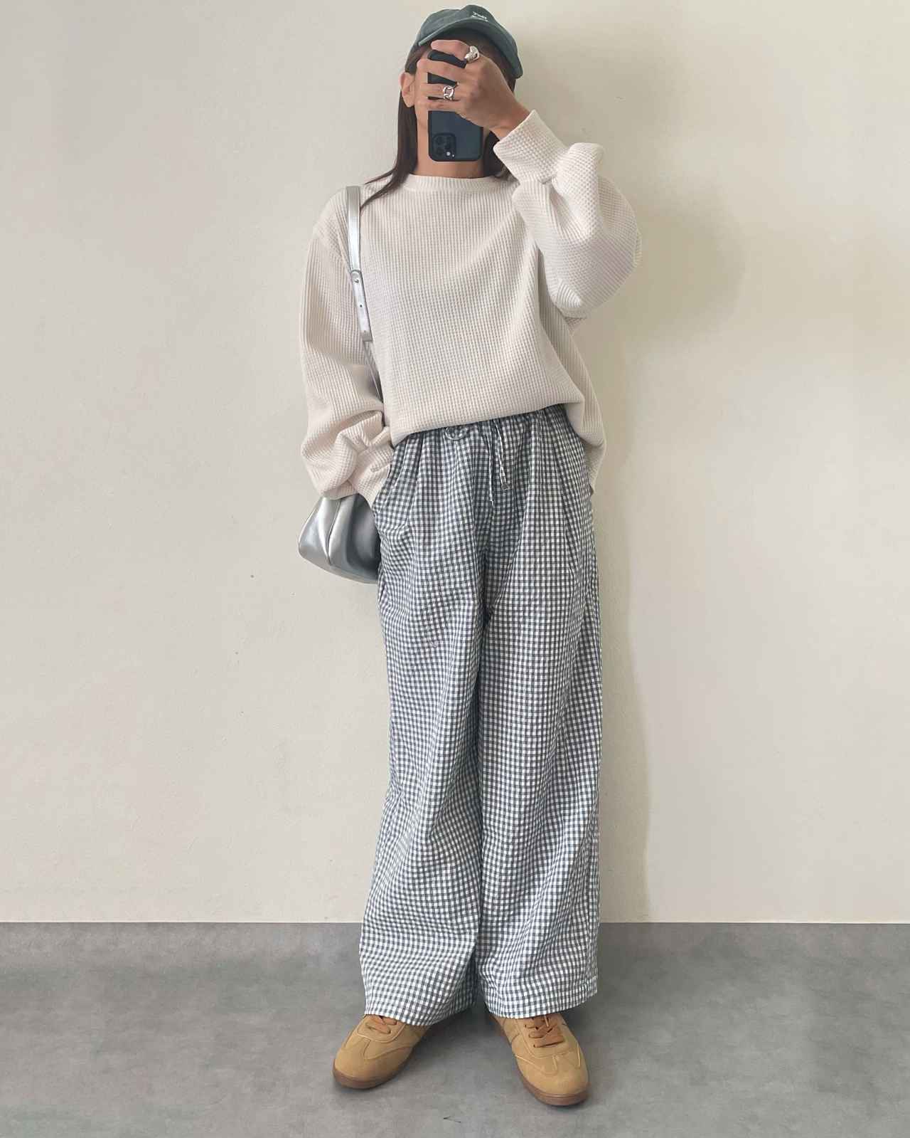 画像1: シンプルコーデの差しアイテムとして