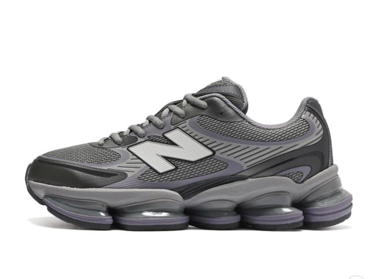 画像: U2000 8LR GRAY ¥24,200 ◾️展開：23.0～29.0cm（0.5cm刻み）、30.0cm 出典：ABCマート