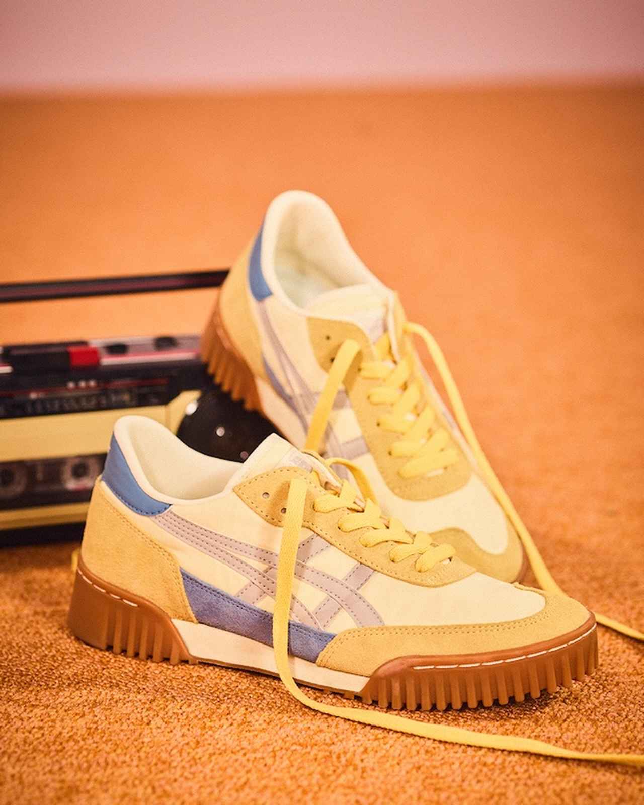 画像: オニツカタイガー ローテミット（アイボリー/オイスター グレー）¥18,700 出典：オニツカタイガー